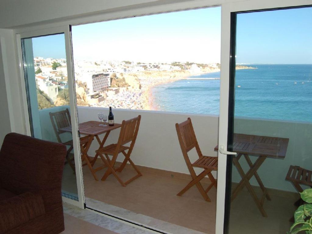 Apartamento A 10 Metros Da Praia De Αλμπουφέιρα Εξωτερικό φωτογραφία